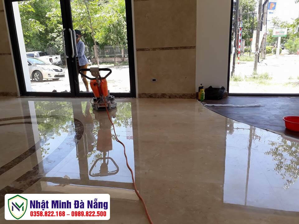 Bảo dưỡng sàn đá hàng ngày