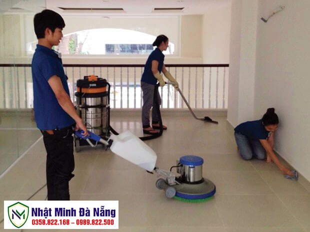 Đánh bóng sàn nhà sáng láng