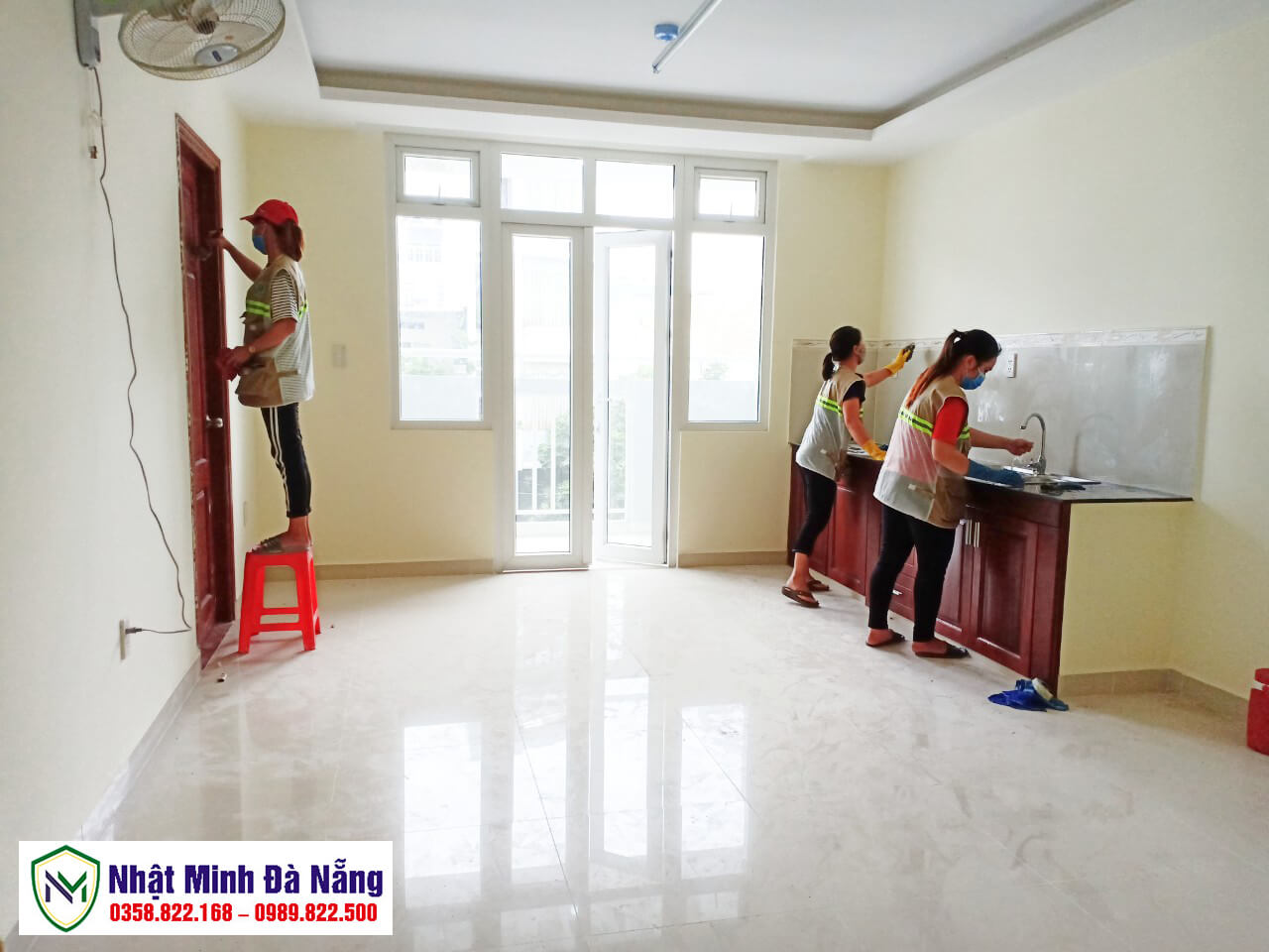 Nhân công lau dọn nhà ở