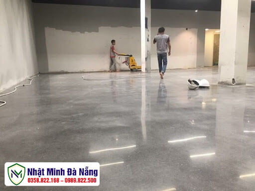 Đánh bóng mặt sàn